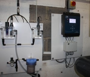 Analizzatore per piscina installato